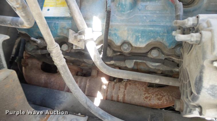 image for item DA1079 2007 International 4200 truck cab and chassis