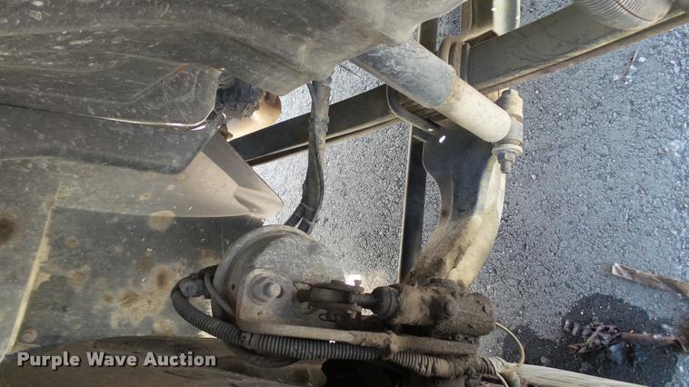 image for item DA1079 2007 International 4200 truck cab and chassis