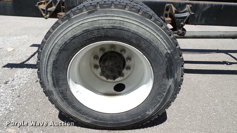 image for item DA1079 2007 International 4200 truck cab and chassis