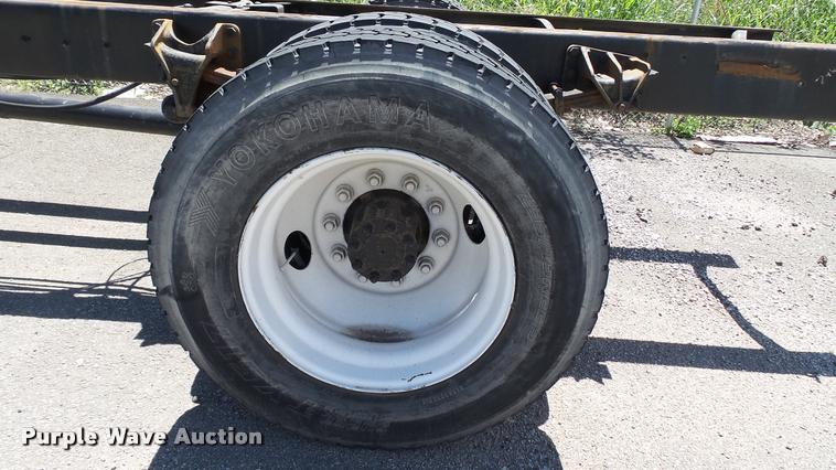 image for item DA1079 2007 International 4200 truck cab and chassis