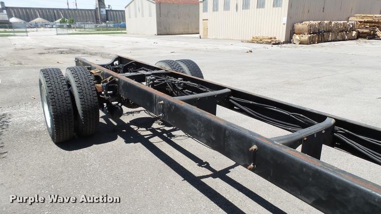 image for item DA1079 2007 International 4200 truck cab and chassis