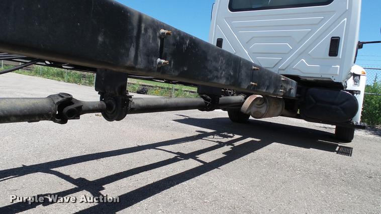 image for item DA1079 2007 International 4200 truck cab and chassis