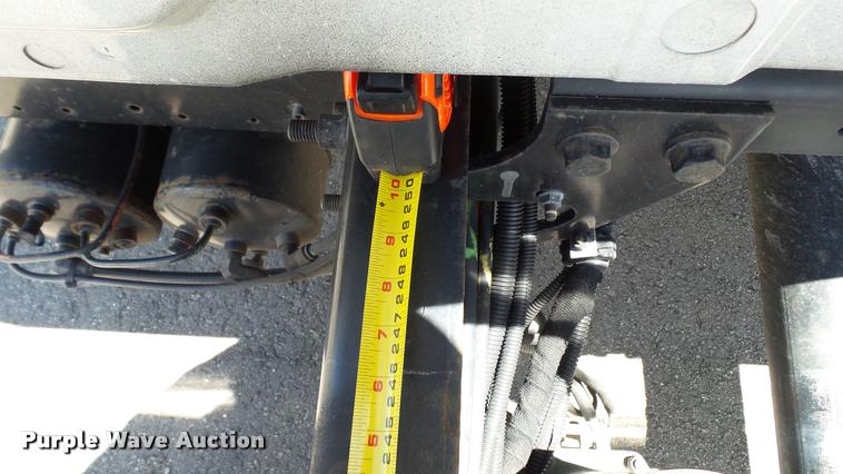 image for item DA1079 2007 International 4200 truck cab and chassis