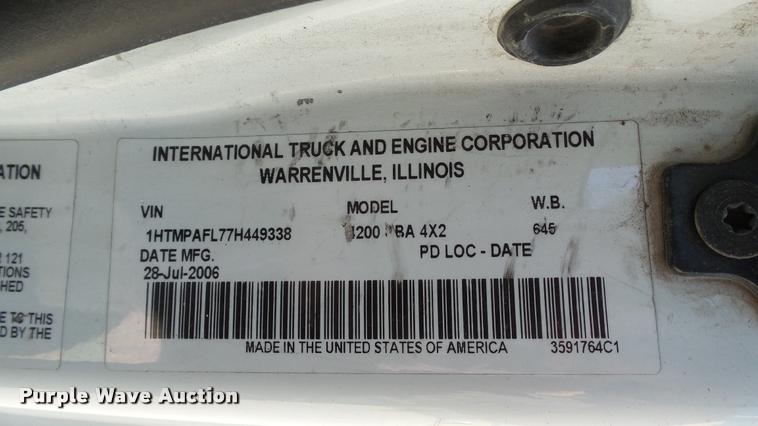 image for item DA1079 2007 International 4200 truck cab and chassis