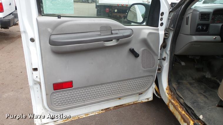 image for item DA1082 2000 Ford F250 Super Duty pickup truck