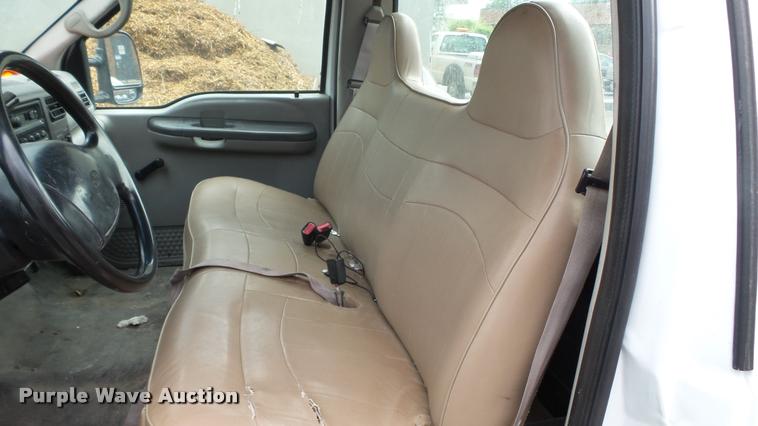 image for item DA1082 2000 Ford F250 Super Duty pickup truck