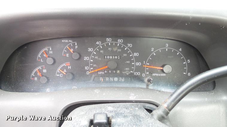 image for item DA1082 2000 Ford F250 Super Duty pickup truck