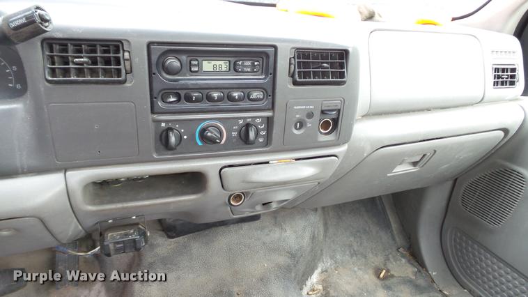 image for item DA1082 2000 Ford F250 Super Duty pickup truck