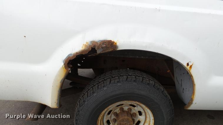 image for item DA1082 2000 Ford F250 Super Duty pickup truck