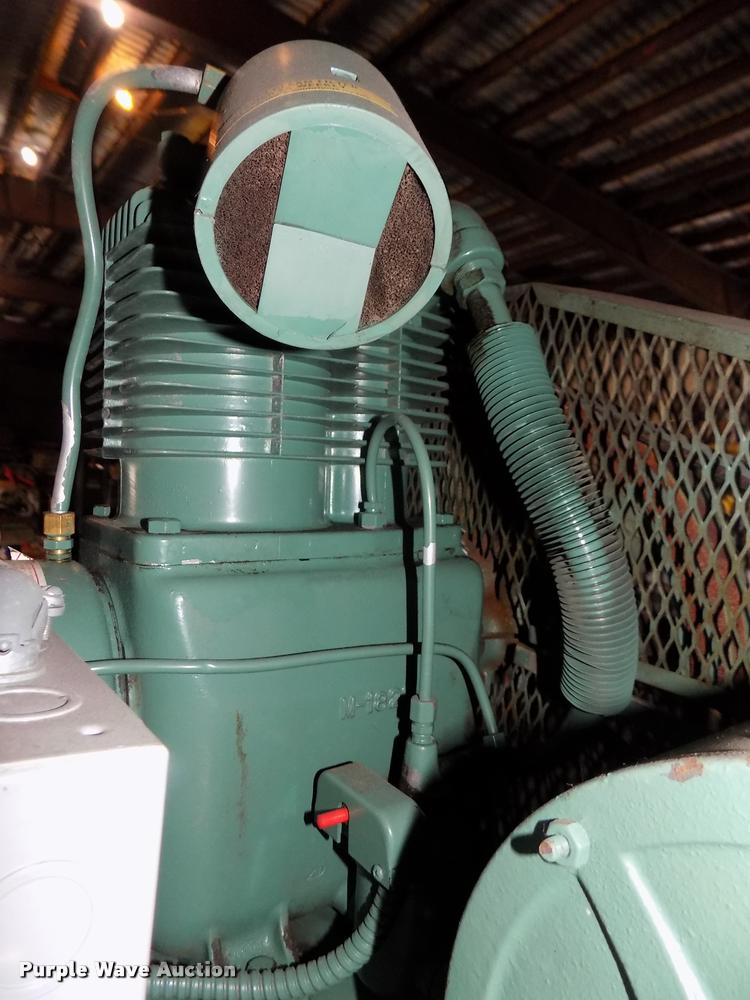 image for item DA3006 Champion VR5-6 vertical air compressor