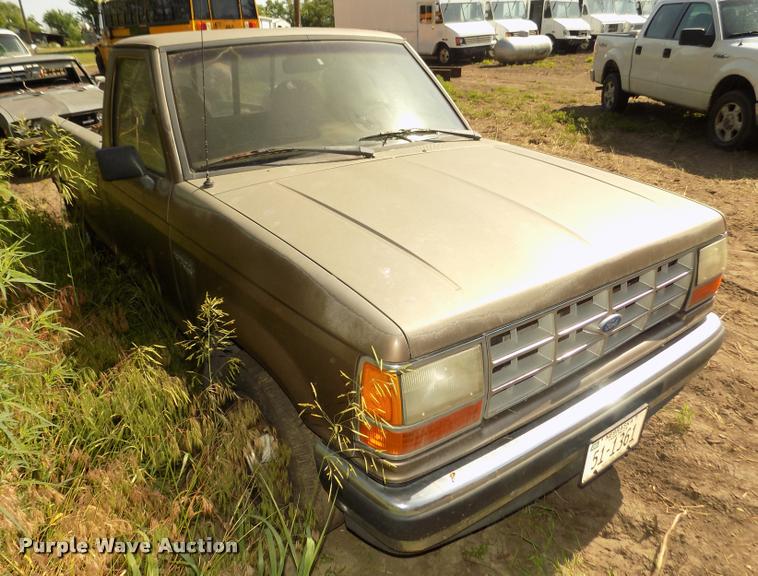 image for item DA3016 1992 Ford Ranger XLT pickup truck
