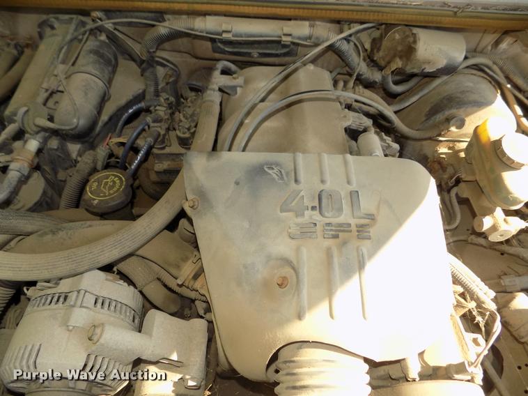 image for item DA3016 1992 Ford Ranger XLT pickup truck