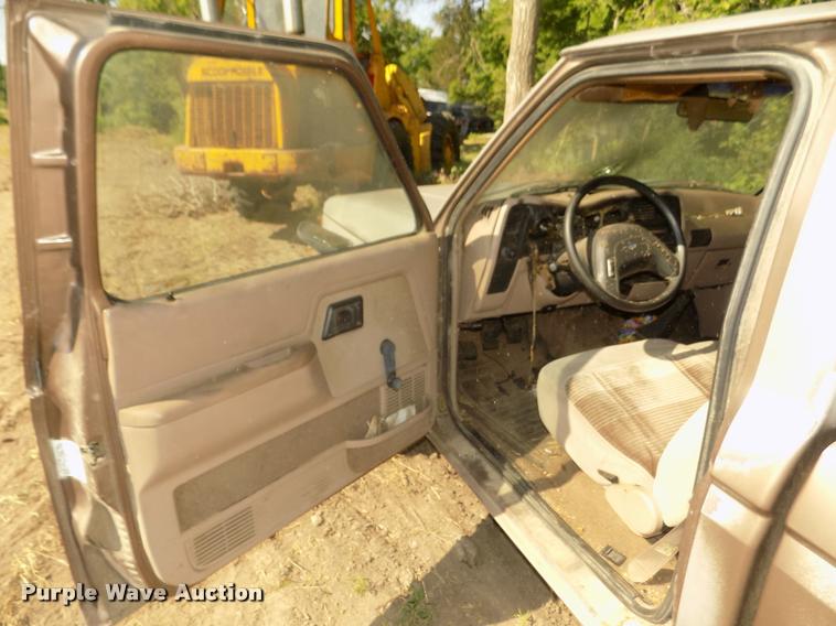 image for item DA3016 1992 Ford Ranger XLT pickup truck