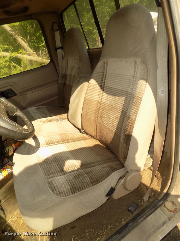 image for item DA3016 1992 Ford Ranger XLT pickup truck