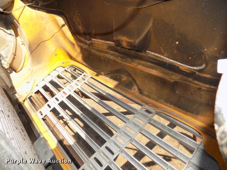 image for item DA3018 2008 Freightliner B2 school bus