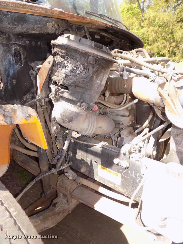 image for item DA3018 2008 Freightliner B2 school bus