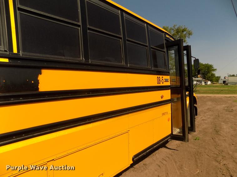 image for item DA3018 2008 Freightliner B2 school bus
