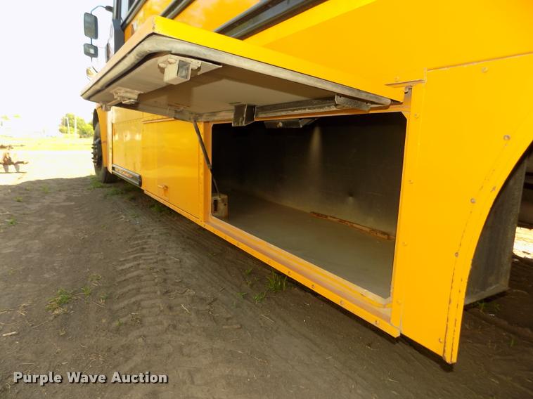 image for item DA3018 2008 Freightliner B2 school bus