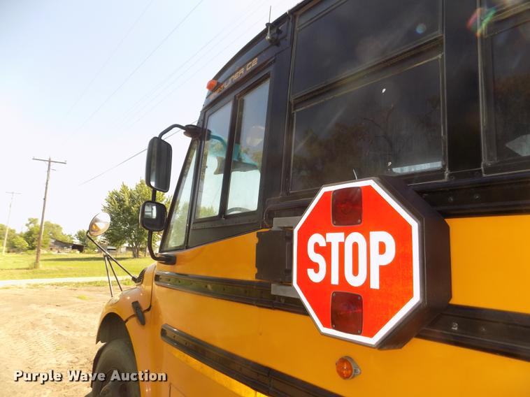 image for item DA3018 2008 Freightliner B2 school bus