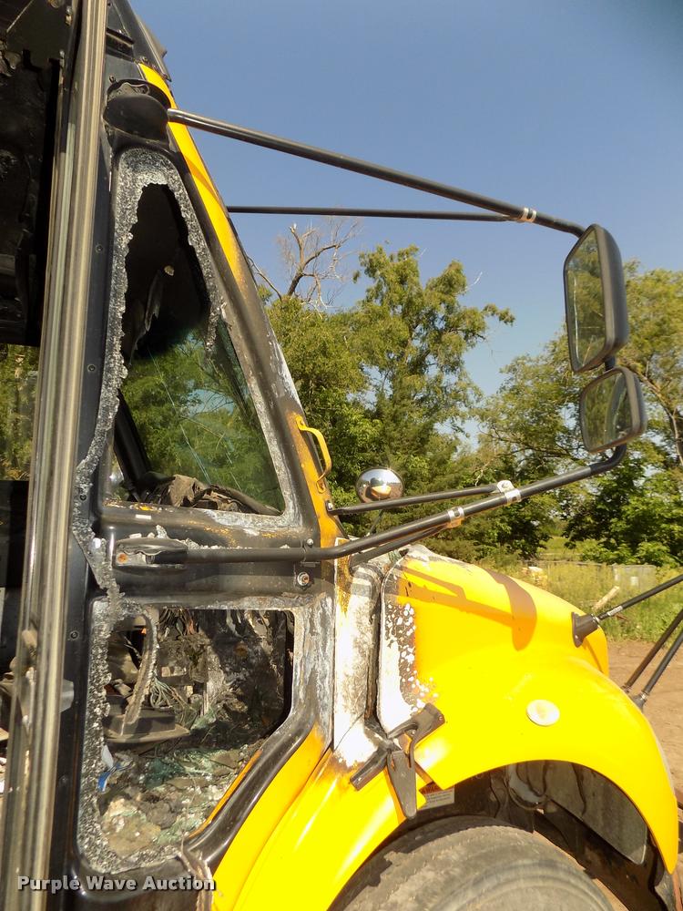 image for item DA3018 2008 Freightliner B2 school bus