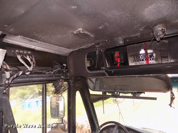 image for item DA3018 2008 Freightliner B2 school bus