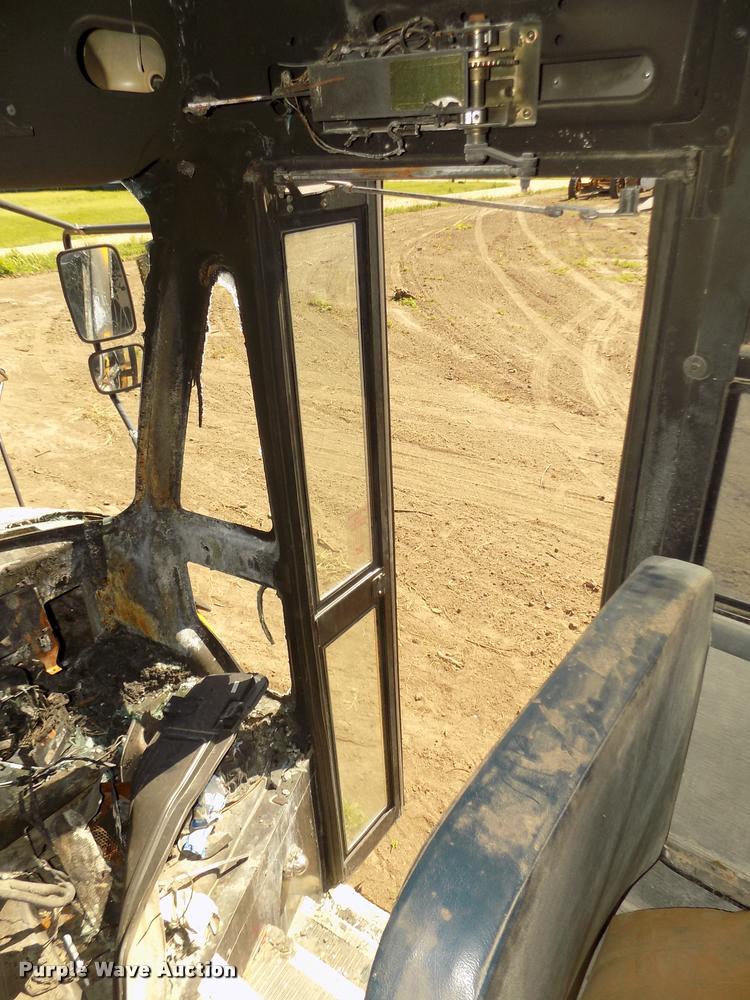 image for item DA3018 2008 Freightliner B2 school bus