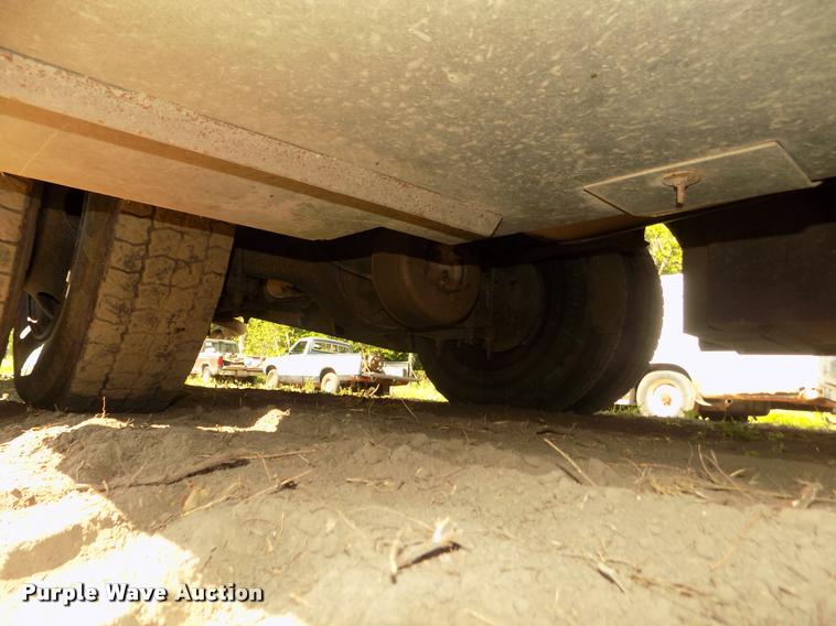 image for item DA3018 2008 Freightliner B2 school bus