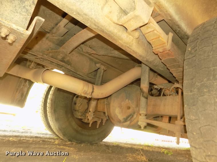 image for item DA3018 2008 Freightliner B2 school bus