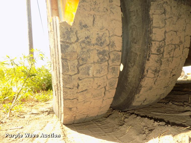 image for item DA3018 2008 Freightliner B2 school bus