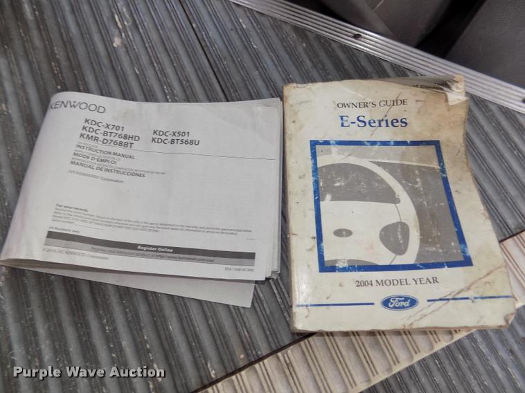 image for item DA3022 2004 Ford E450 Super Duty shuttle bus