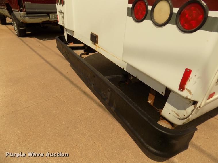 image for item DA3022 2004 Ford E450 Super Duty shuttle bus