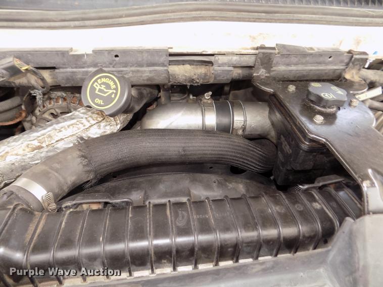 image for item DA3022 2004 Ford E450 Super Duty shuttle bus