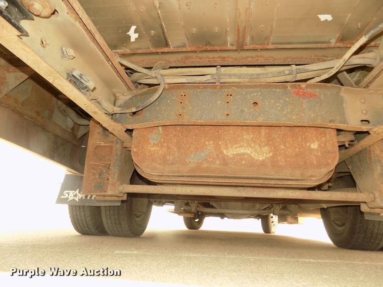 image for item DA3022 2004 Ford E450 Super Duty shuttle bus