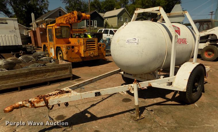 image for item DA3028 Propane tank trailer