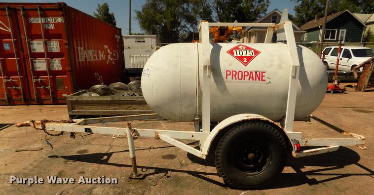image for item DA3028 Propane tank trailer