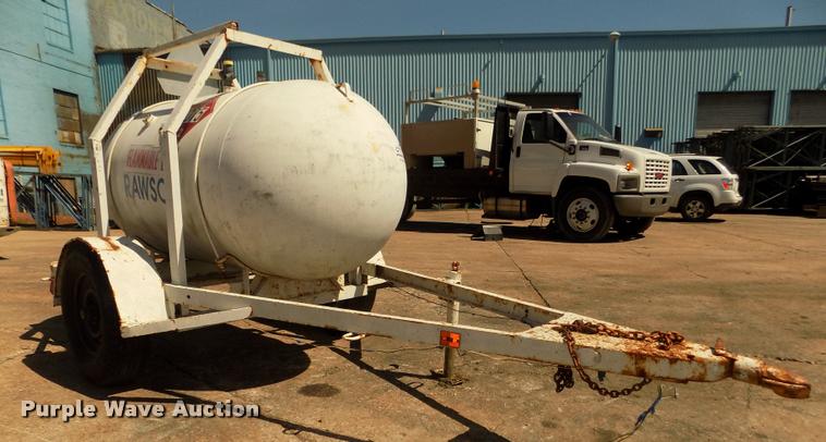 image for item DA3028 Propane tank trailer