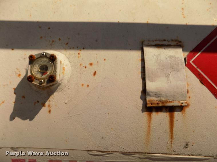 image for item DA3028 Propane tank trailer