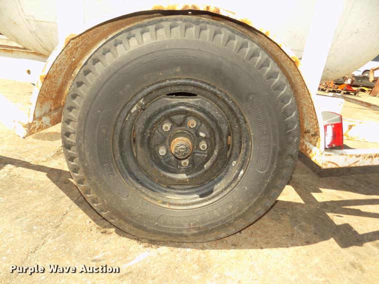 image for item DA3028 Propane tank trailer