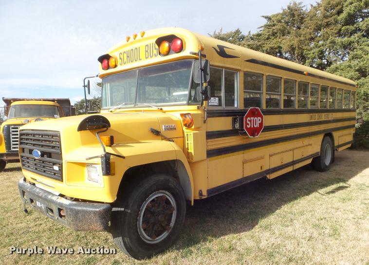 image for item DA5073 1993 Ford B700 school bus