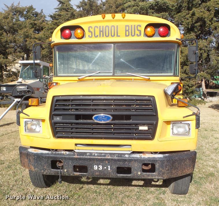 image for item DA5073 1993 Ford B700 school bus