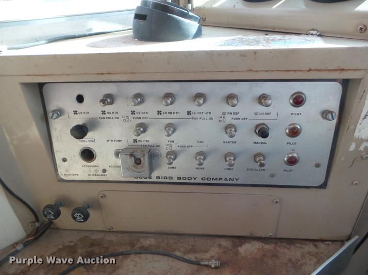 image for item DA5073 1993 Ford B700 school bus