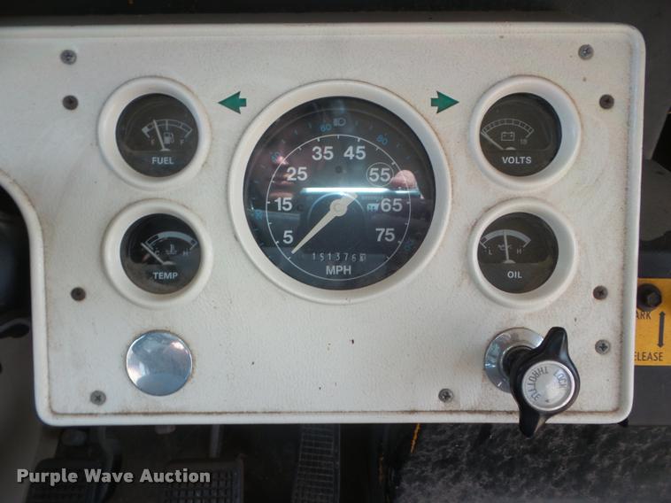 image for item DA5073 1993 Ford B700 school bus