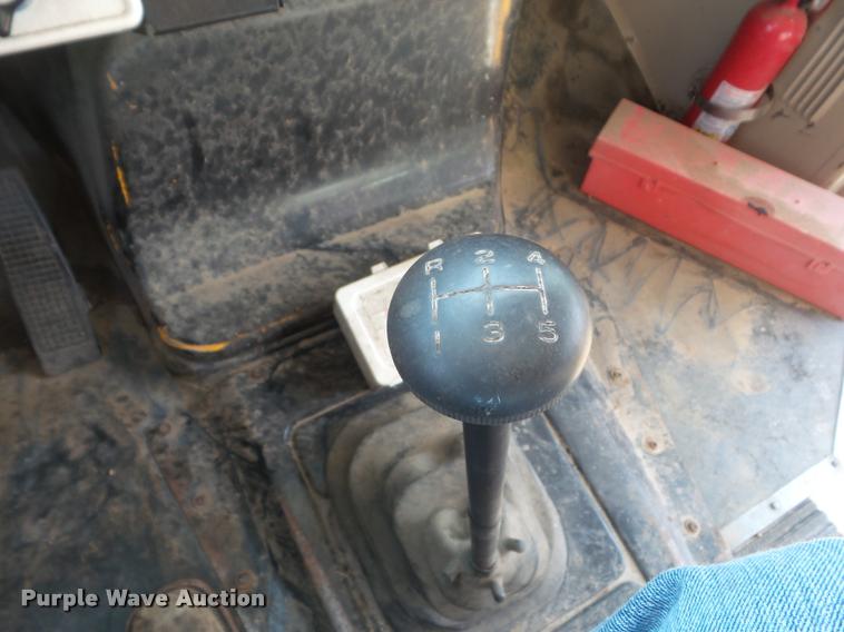 image for item DA5073 1993 Ford B700 school bus