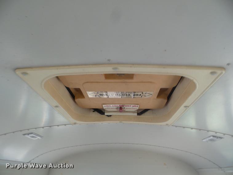 image for item DA5073 1993 Ford B700 school bus