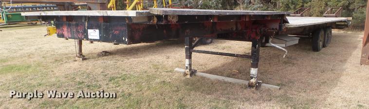 image for item DA5079 1980 Midcab drop deck trailer