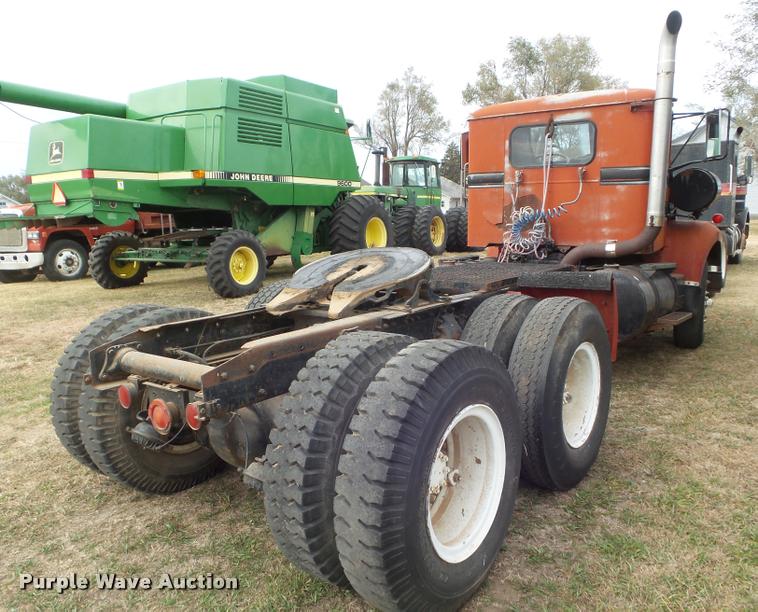 image for item DA5088 1975 White Road Boss semi truck