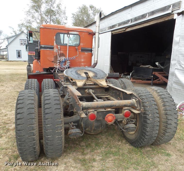 image for item DA5088 1975 White Road Boss semi truck