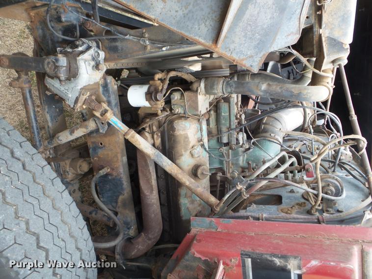 image for item DA5088 1975 White Road Boss semi truck