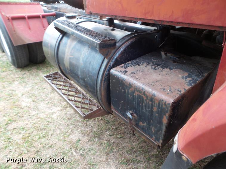 image for item DA5088 1975 White Road Boss semi truck