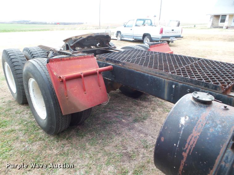 image for item DA5088 1975 White Road Boss semi truck